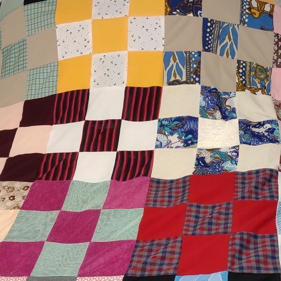 Vintage quilt size 104/86 inches - Picture 5 of 6